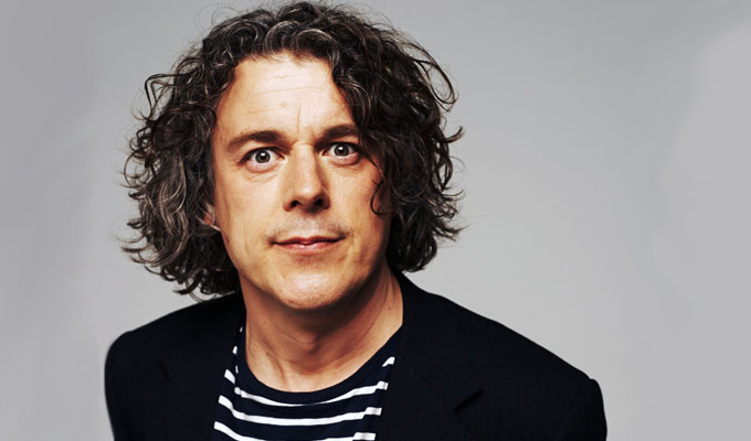 New chat show for Alan Davies | Aims to recreate backstage at a comedy club