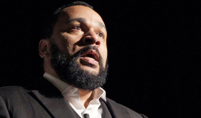 Dieudonne detained | Anti-semitic French comic banned from entering Hong Kong