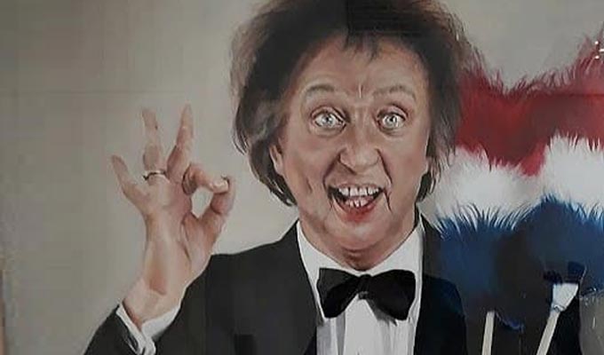 New portrait of Ken Dodd | To be unveiled at a Merseyside theatre next week