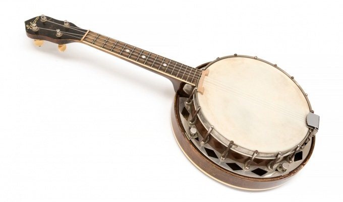 By George! Formby uke set to fetch £30k | Instrument to be auctioned this week