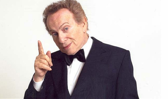 Jackie Mason announces UK gigs | Three years after the 'farewell' shows