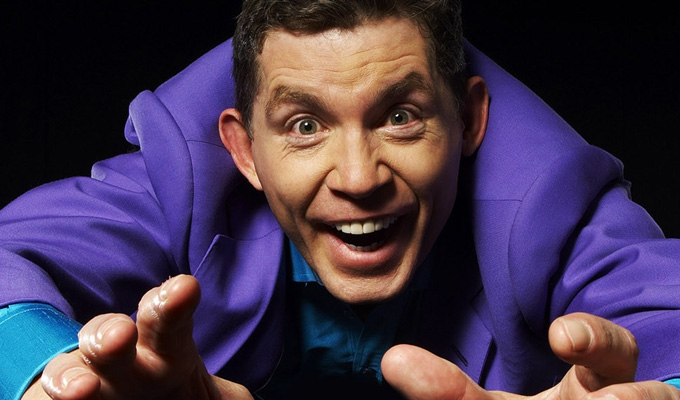 Lee Evans returns to the stage | Performing Shakespeare at a refugee fundraiser