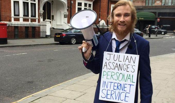 Comedian brings the internet to Julian Assange | Bobby Mair's embassy stunt