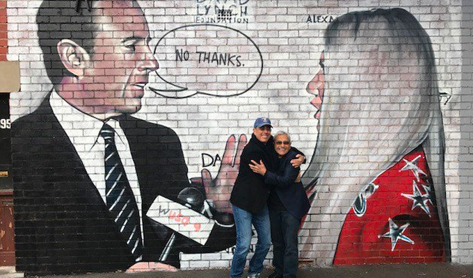 See, Jerry Seinfeld CAN hug | Comic visits Melbourne street mural