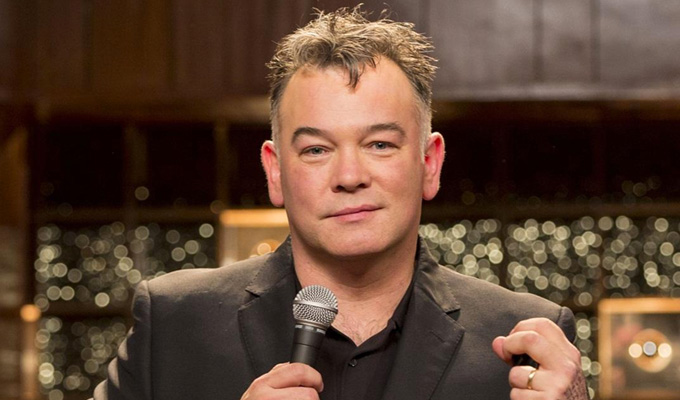 Stewart Lee bottled on stage | ...in a controversial new comic book