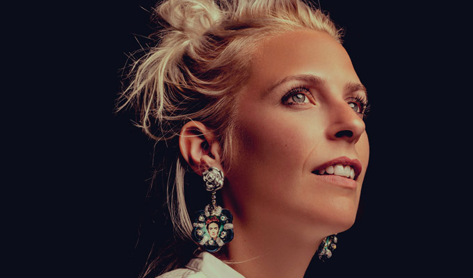 Sara Pascoe to make a BBC Two sitcom | Exploring family, relationships and biology