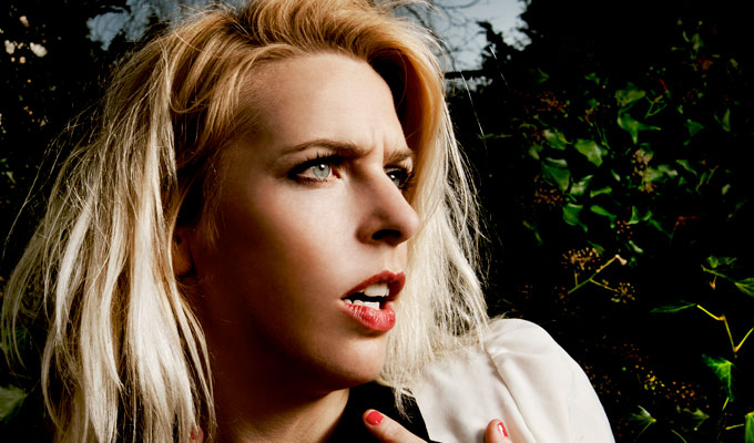 Sara Pascoe Vs The Truth | Review by Nione Meakin