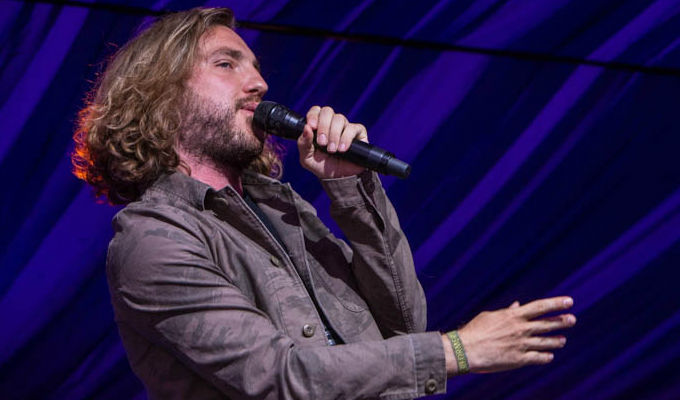 Seann Walsh slips a disc | ...and is in so much pain he pulls a gig