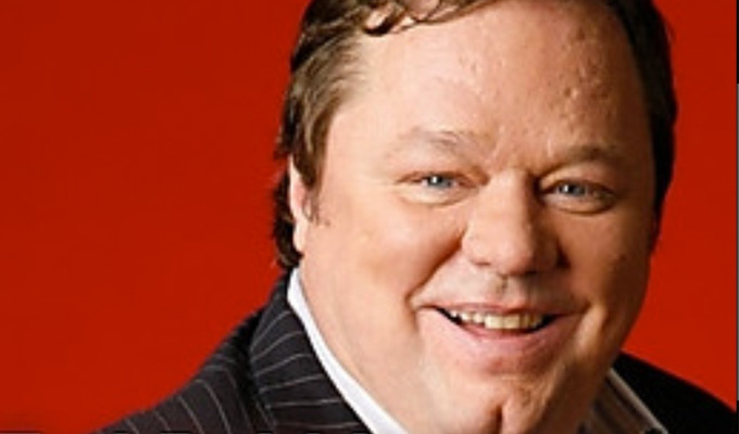Ted Robbins collapses at Phoenix Nights | Comic, 59, 'clutched his chest'