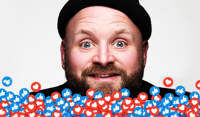  Arron Crascall: The Socially Awkward Tour