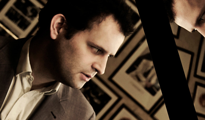  Adam Kay – Fingering A Minor on the Piano