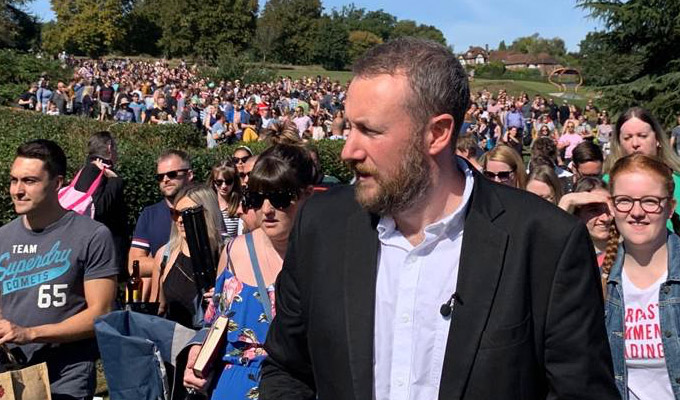 The Taskmaster army | Alex Horne overwhelmed as 1,800 fans respond to book challenge