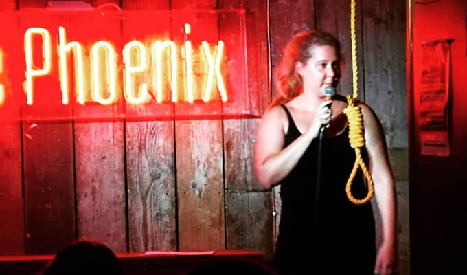 Amy Schumer in surprise London club gig | Working out some new material
