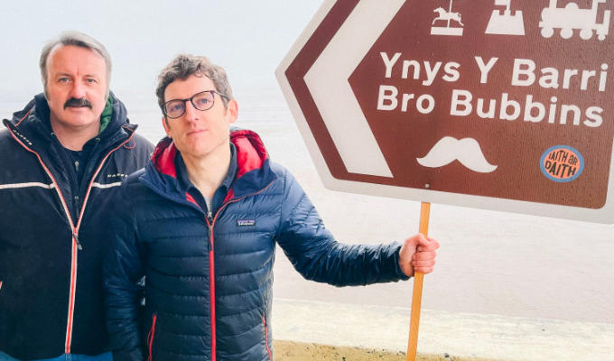 Why Mike Bubbins started learning Welsh | ...with the aid of Elis James