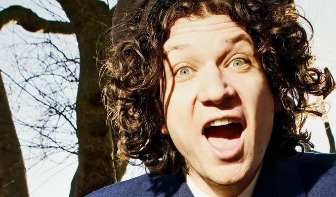 Comedian to walk the entire London Tube network | Ben Van der Velde's fundraiser for refugees