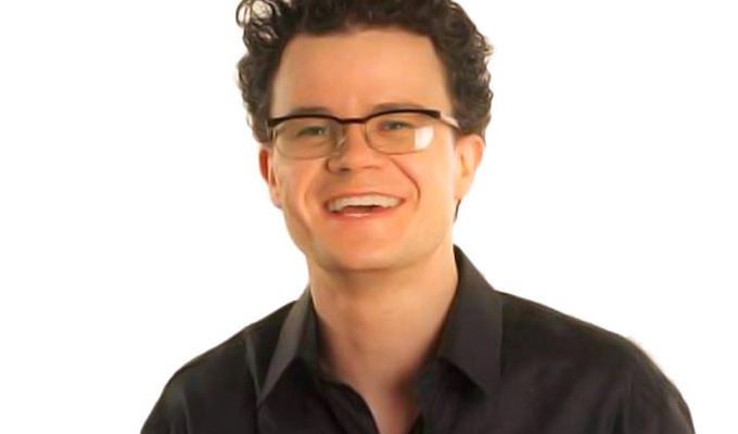 Dominic Holland – Original Review | Review by Steve Bennett