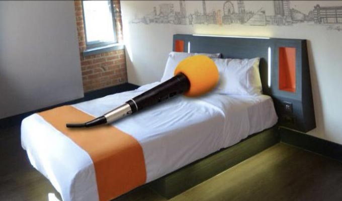 Free hotel rooms for comedians | 100 on offer from budget chain easyHotel