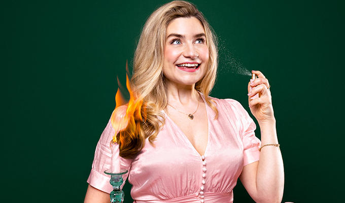 Harriet Kemsley announces 2024 tour | New stand-up show premiers at Edinburgh Fringe