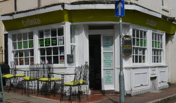 Hove Artista Cafe & Gallery