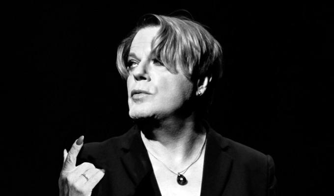 Eddie Izzard takes on Hamlet | Solo performance of Shakespeare's classic