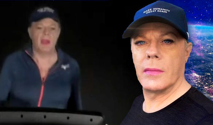 Gatcrashers provide a dramatic end to Eddie Izzard's marathon | 'I beg of you please stay out!'