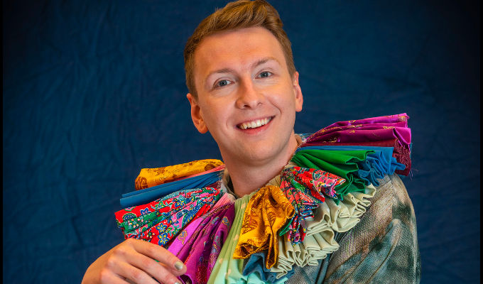 26,000 students see Joe Lycett's Shakespearean debut | Big success for online play reading service