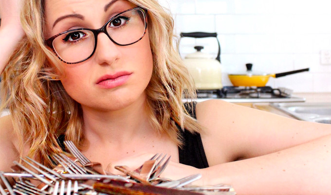 Jacqueline Mifsud: Sink Full Of Forks | Review by Lorelei Mathias at the Melbourne International Comedy Festival