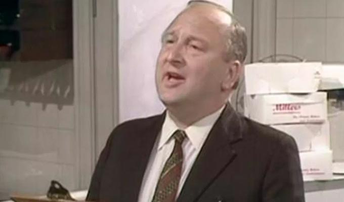Fawlty Towers' health inspector dies | John Quarmby was 89