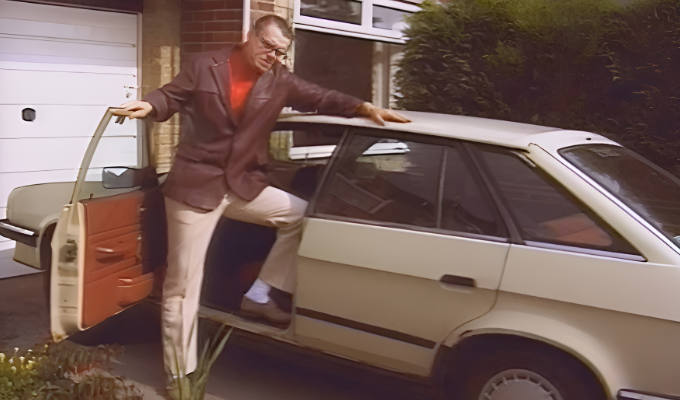 John Shuttleworth puts his Austin Ambassador Y-Reg up for sale | Don’t keep asking him why, Reg, it just happens to be that year