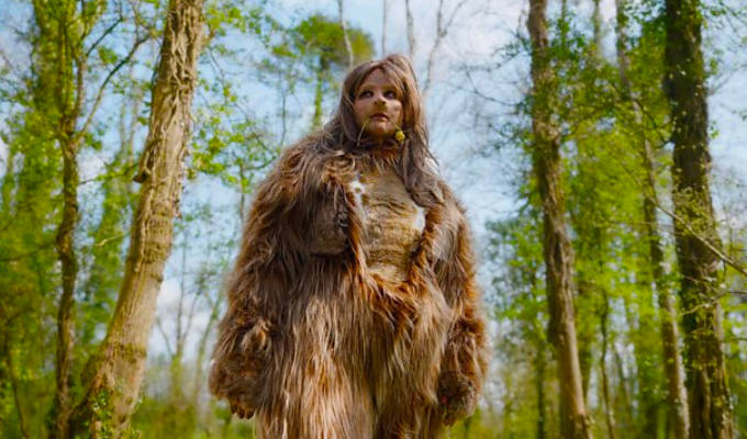 Comedian Anna Thomas makes a Bigfoot film | Co-starring fellow comics Jo Enright and Matt Rees