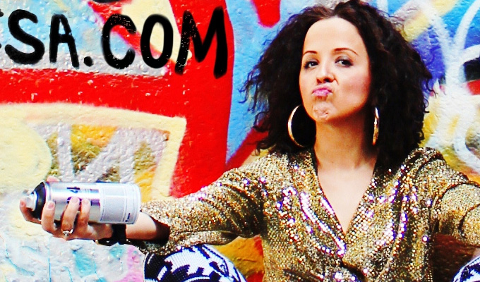  Luisa Omielan: What Would Beyoncé Do?! [2013]