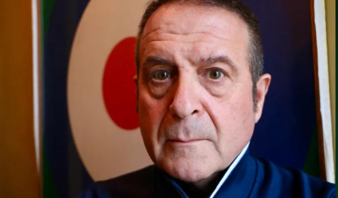 Mark Thomas: WD40 Mark Thomas: WD40