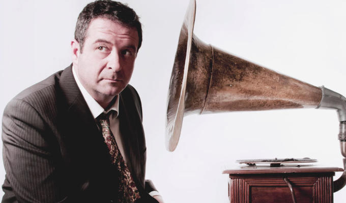  Mark Thomas: Bravo Figaro