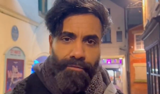 Paul Chowdhry 'cancelled'... by a gas leak | Hundreds of fans evacuated
