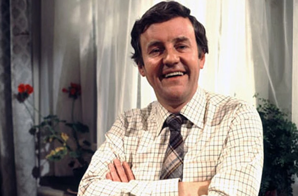 Blue plaque for Richard Briers | At his childhood home