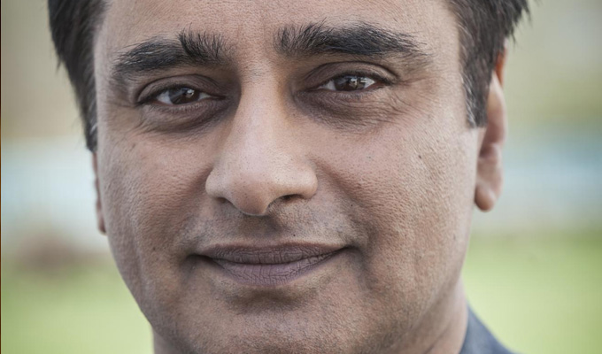 'I threw stones at the US president' | Sanjeev Bhaskar's confession