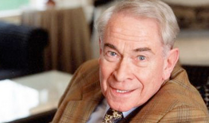 BBC radio honours Stanley Baxter | Award after 75 years in the business