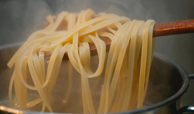 How to check if your spaghetti is cooked... | Tweets of the week