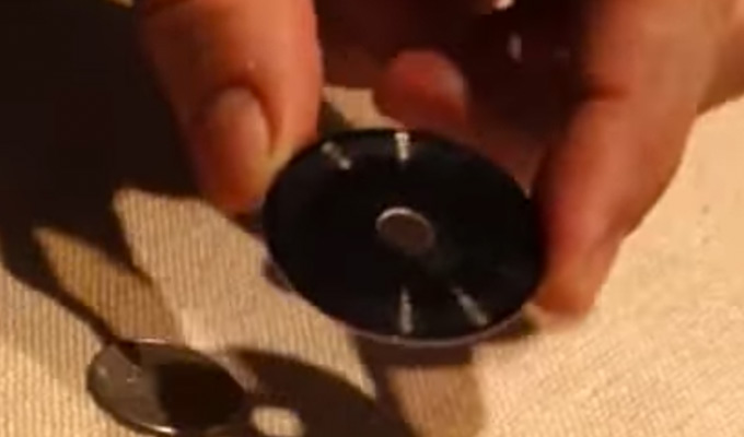 Comedy record sets a comedy record | World's smallest album