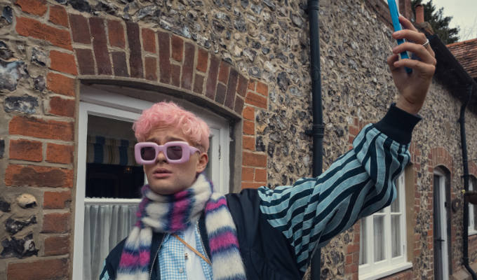 First look at Leo Reich in Lena Dunham’s new Netflix series Too Much | Release date announced for the  'rom-com for the disillusioned'
