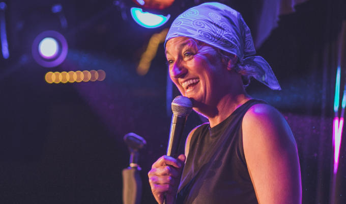 Zoe Lyons winds up her LGBTQ+ comedy night | Bent Double to end at Brighton Komedia next month