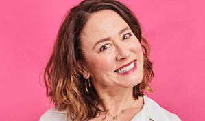 Arabella Weir: Does My Mum Loom Big in This?