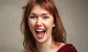 Elf Lyons: Talks Dirty for an Hour